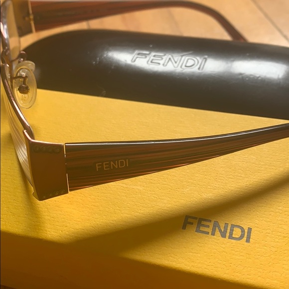 Fendi - Prescription Glasses with Unique Frames - Picture 12 of 14